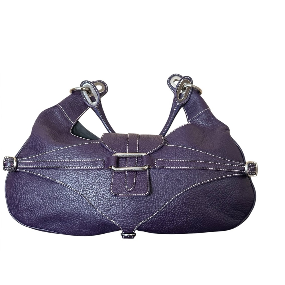 Guia’s Pebbled Leather Shoulder Bag Made in Italy